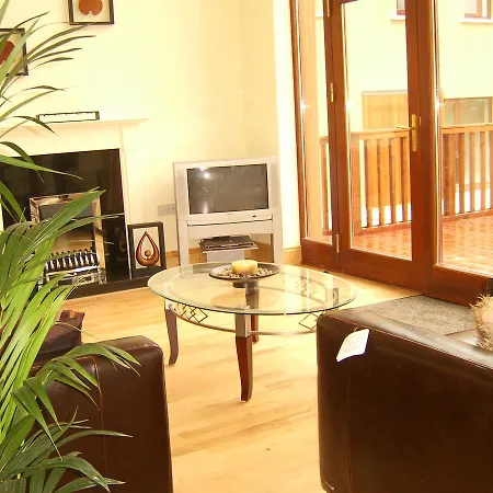 Castle Quay Casa de Férias